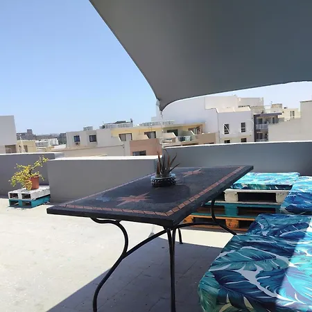 Bed & Breakfast Private In A Penthouse In Malta Between Capital Of Valletta And St Julians Nightlife Msida