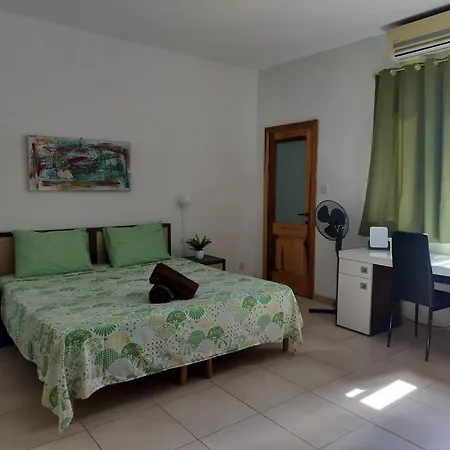 فندق مبيت وإفطار Private In A Penthouse In Malta Between Capital Of Valletta And St Julians Nightlife مسيدا