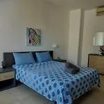 فندق مبيت وإفطار Private In A Penthouse In Malta Between Capital Of Valletta And St Julians Nightlife 3*