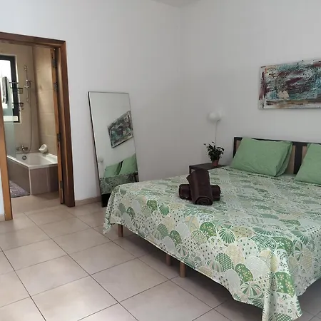 Bed & Breakfast Private In A Penthouse In Malta Between Capital Of Valletta And St Julians Nightlife Msida