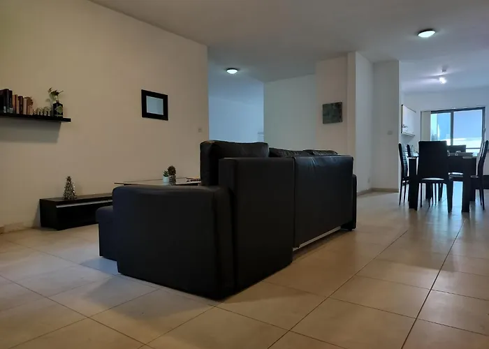 Private In A Penthouse In Malta Between Capital Of Valletta And St Julians Nightlife