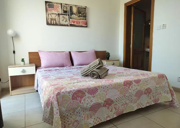 Private In A Penthouse In Malta Between Capital Of Valletta And St Julians Nightlife B&B